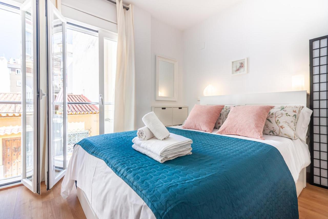 Sea & Wave Adela Boutique Apartment Malaga Luaran gambar