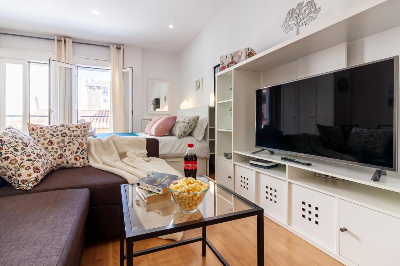 Sea & Wave Adela Boutique Apartment Malaga Luaran gambar