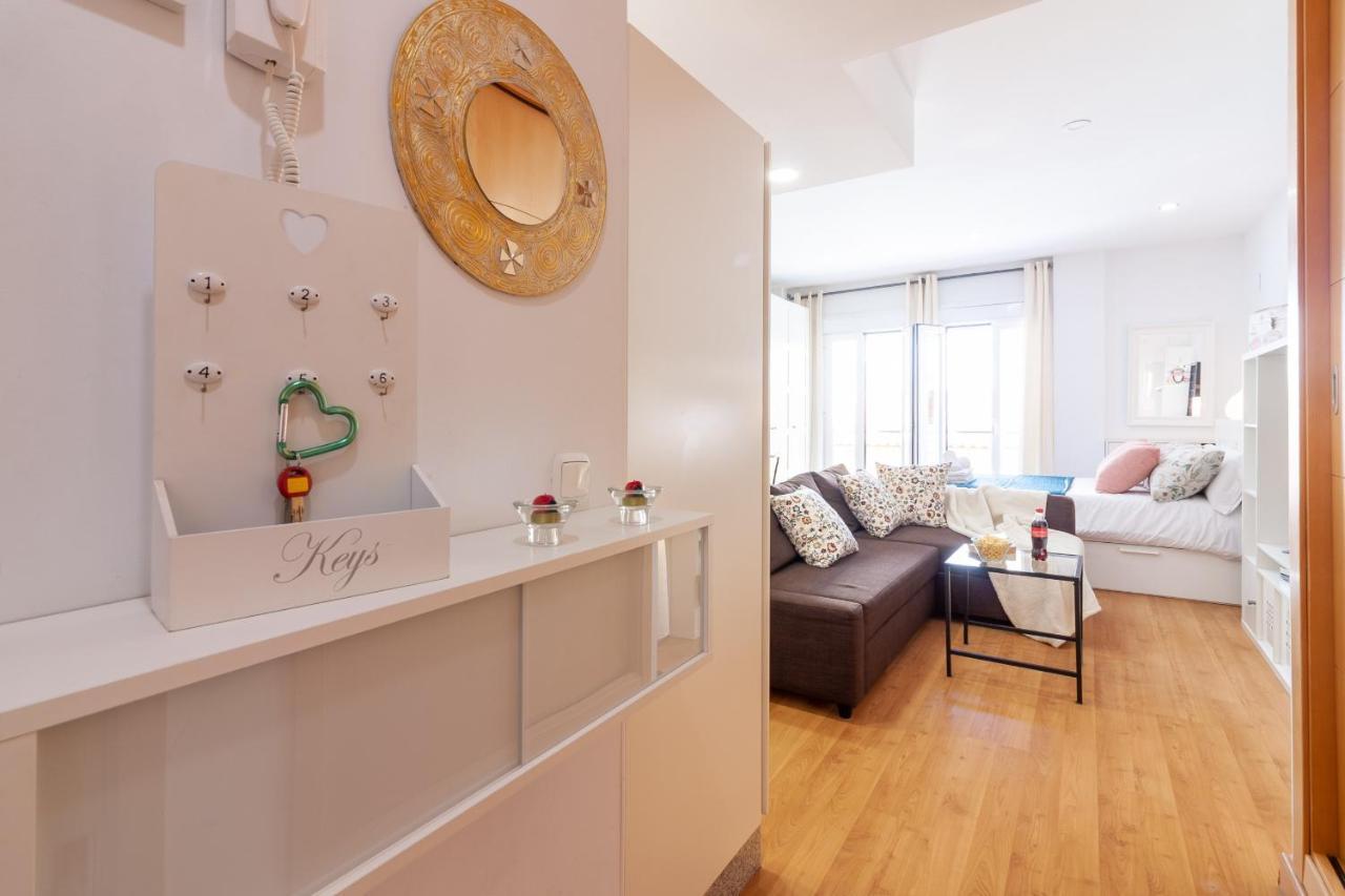 Sea & Wave Adela Boutique Apartment Malaga Luaran gambar